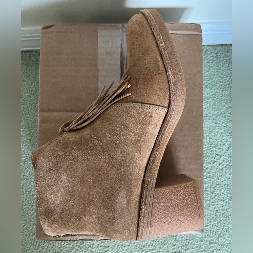 UGG Reeza Fringe Ankle Boots 1018642 Chestnut Suede Size 10 EUC - Picture 5 of 9